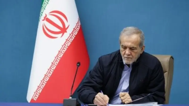 استقالة بزشكيان.. طهران تكشف حقيقة رحيل الرئيس الإيراني