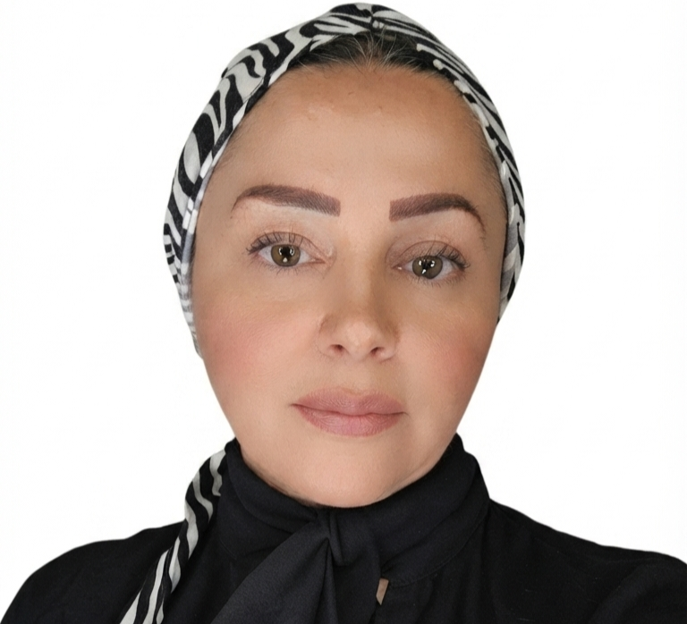 حين يصبح الهاتف وطناً