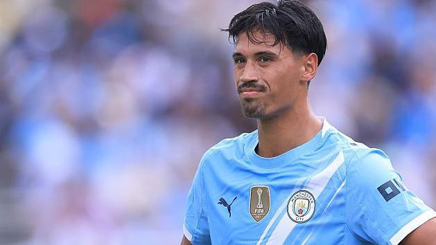 دوري روشن يستهدف نجم مانشستر سيتي