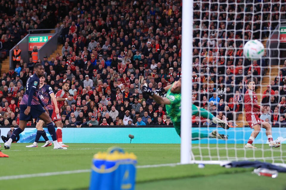 بمشاركة عمر مرموش.. توتنهام يودع كأس كاراباو بعد الهزيمة من ليفربول (3-1)