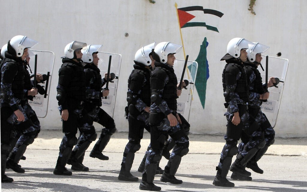 كندا توسّع تدريب الشرطة الفلسطينية إلى غزة بشروط أمنية